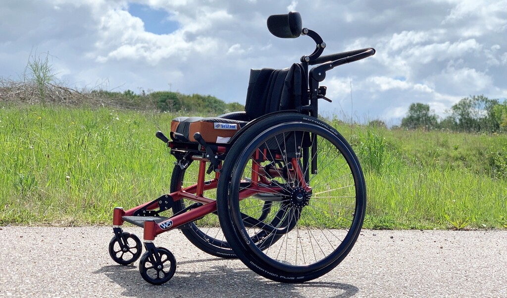 Wolturnus W5 Junior Wheelchair_Red Outdoors