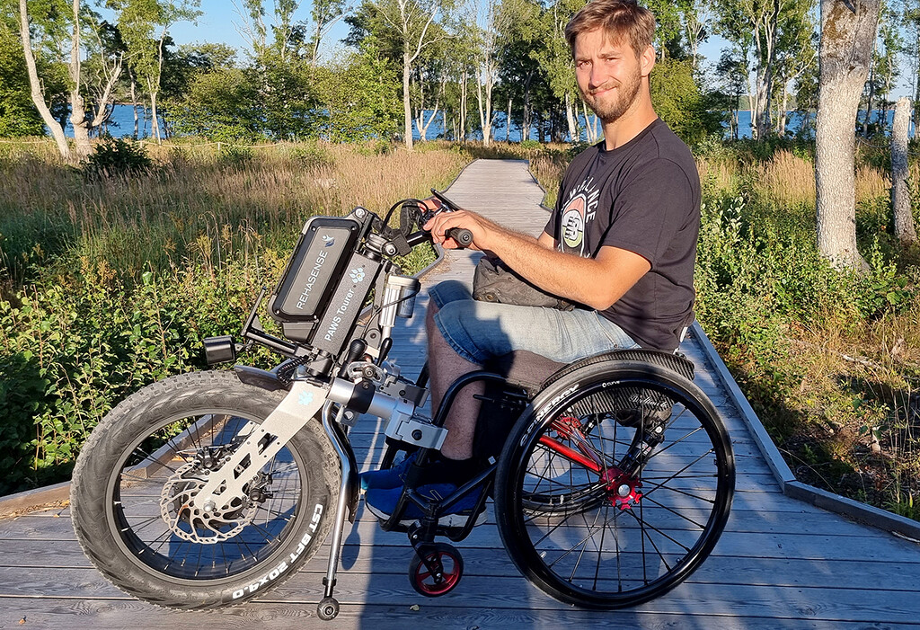 Rehasense PAWS Tourer Handbike_Lifestyle
