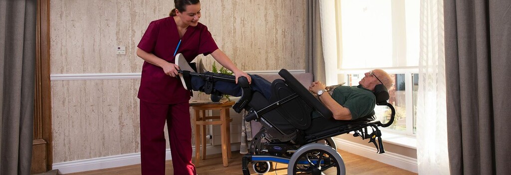 Rea Dahlia Invacare Tilt-in-Space Manual Wheelchair 1