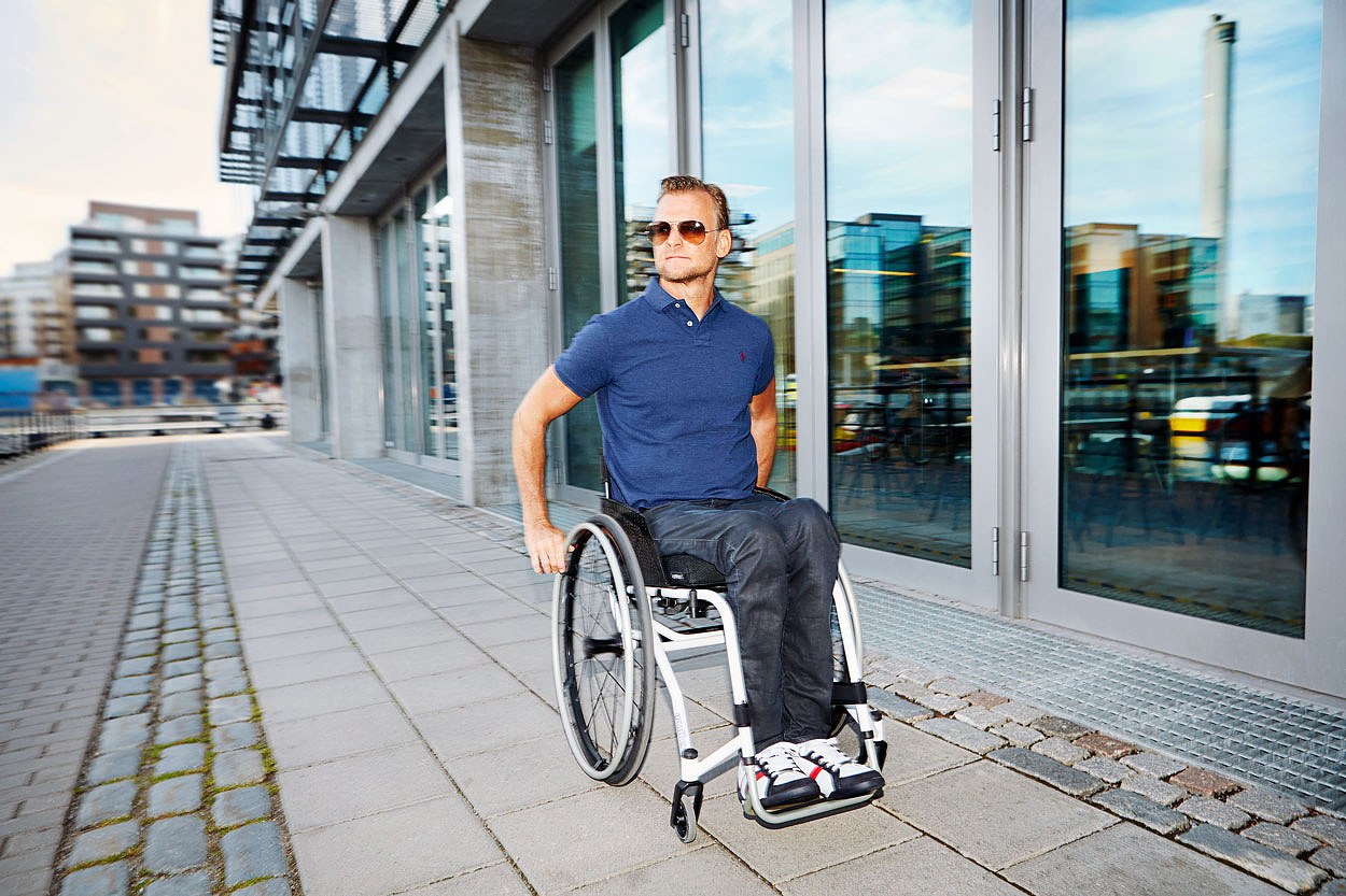 Panthera U3 Light Wheelchair_Lifestyle