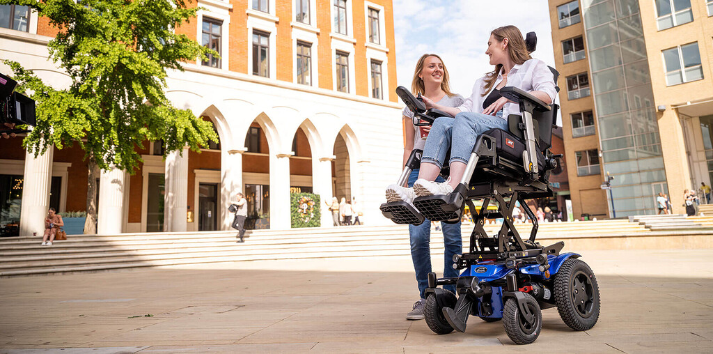 Q300 R Kids - Teens Powerchair Lifestyle 2