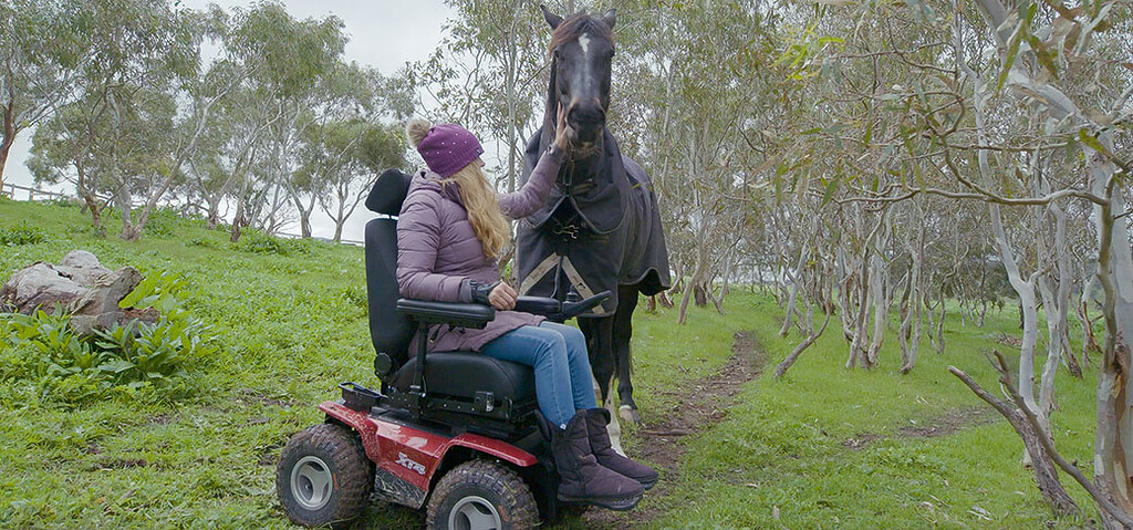 XT4 - Magic Mobility Off-Road Powerchair (3)