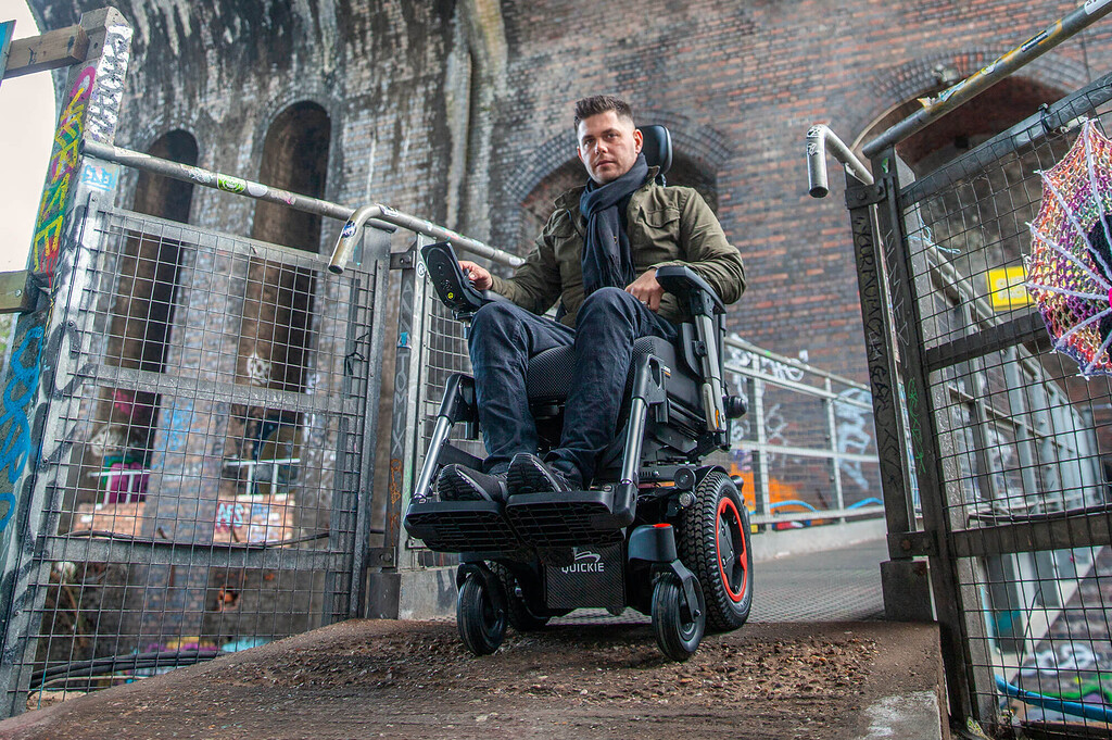 Quickie Q300 M Mini Powerchair Outdoor Ramp